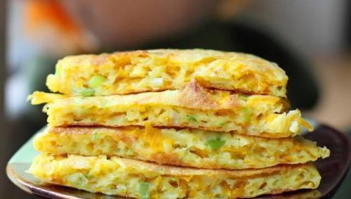 牛角瓜做成饼炸着吃视频,炸出美味新体验！